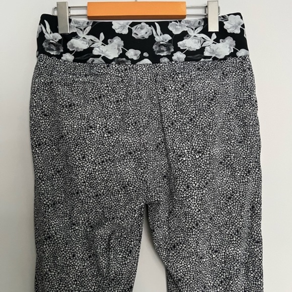 RARE lululemon departure pants plush petal - Size 4 - Picture 7 of 7